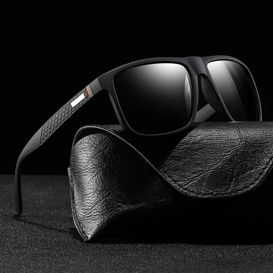 Óculos Zen Classic Óculos Zen Classic - Preto óculos clubmaster, óculos clubmaster masculino, óculos de sol, óculos de sol masculino, óculos de sol masculino original, óculos de sol masculino promoção, óculos masculino, óculos masculino barato, óculos masculino sol, óculos quadrado masculino, óculos quadrado vintage, óculos Ray Ban, óculos retrô, óculos wayfarer classic, óculos wayfarer masculino, óculos wayfarer polarizado