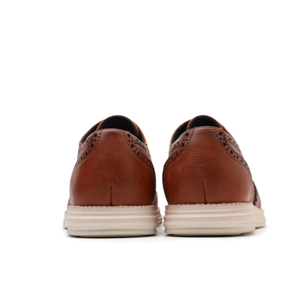 Sapato Casual Masculino Oxford Brogue Sapato Casual Masculino Oxford Brogue - 40 acessórios masculinos 2022, acessórios masculinos moda, loja de acessórios masculinos, mercado de acessórios masculinos, promoção sapato masculino, sapato de couro, sapato de couro masculino, sapato masculino, sapato masculino barato, sapato masculino de luxo, sapato masculino em promoção, sapato mocassim, sapato mocassim masculino de couro