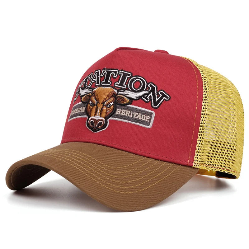 Boné Trucker Station Touro Aba Curva Boné Trucker Station Touro Aba Curva - Vermelho