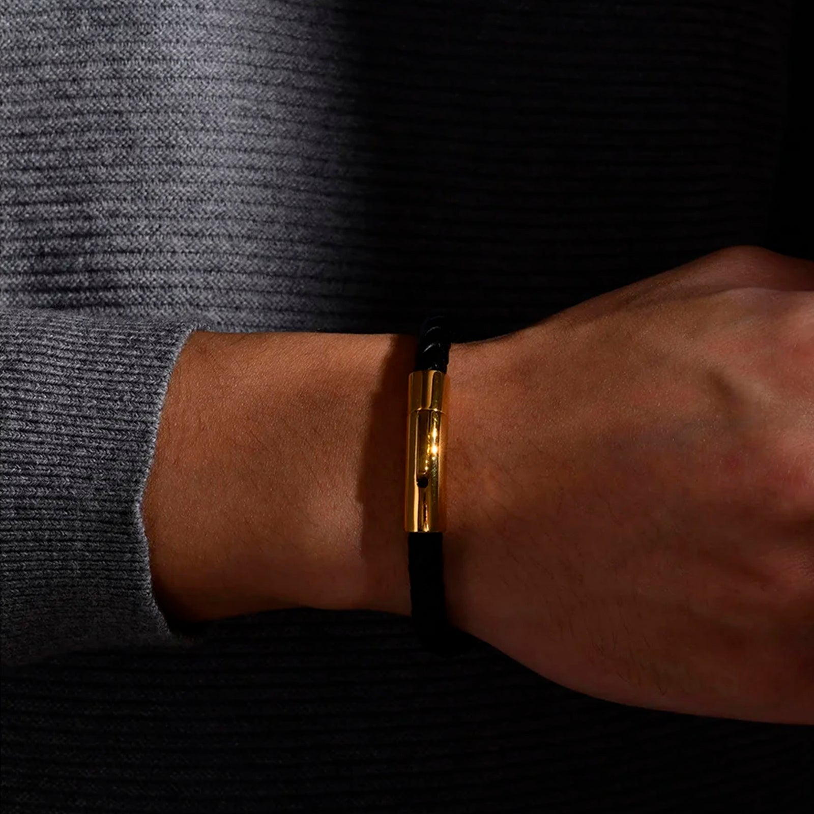 Pulseira Armani de Couro Trançado - Vitrinni Shop