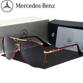 Óculos de sol Mercedes-Benz Premiere com armação vermelha e lentes escuras, detalhes dourados