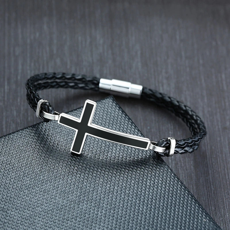 Pulseira de Couro Preto Trançado e Cruz