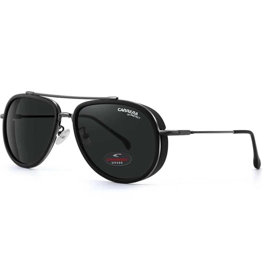 Óculos Carrera aviador com lentes escuras e armação preta, vista lateral